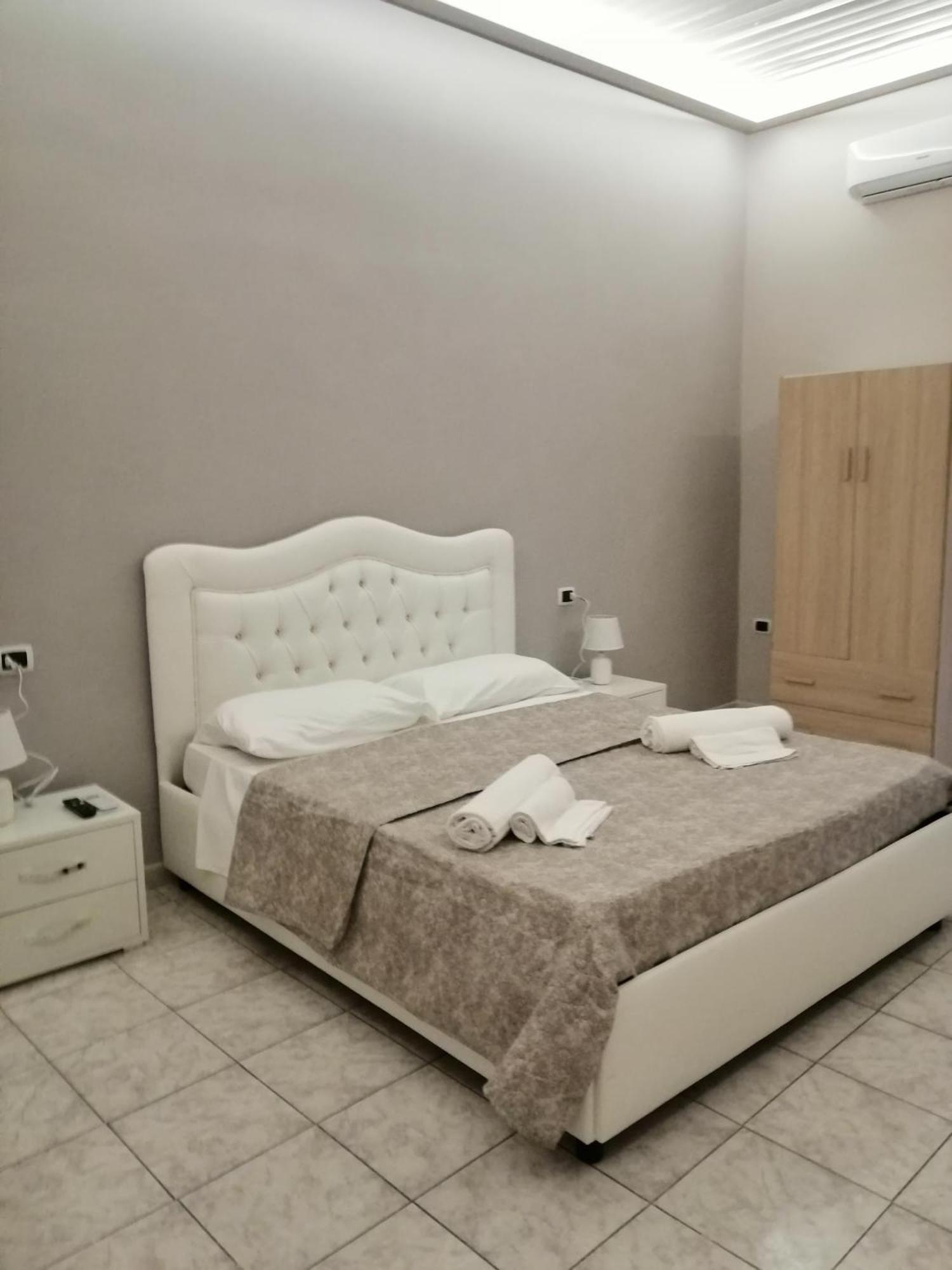 נאפולי Francesco Home מראה חיצוני תמונה